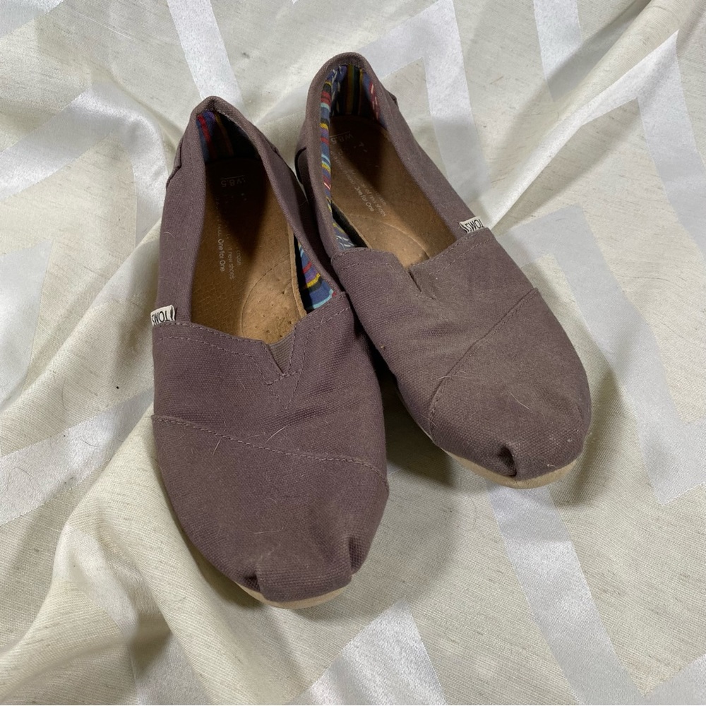 Taupe Toms